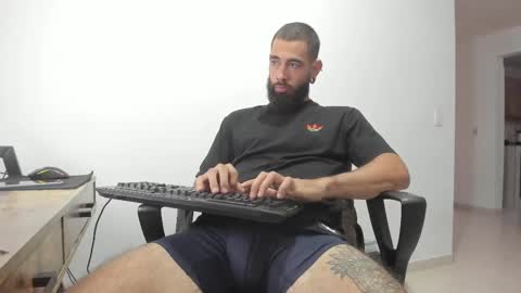 Snapshot of matheusbeard2 chatting on 03/03/25, 10:20 Matheus online show from 03/03/25, 10:20