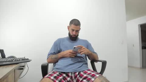 Snapshot of matheusbeard2 chatting on 03/11/25, 11:26 Matheus online show from 03/11/25, 11:26