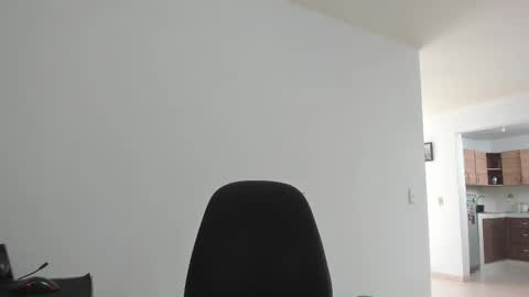 Snapshot of matheusbeard2 chatting on 10/24/25, 03:19 Matheus online show from 10/24/25, 03:19