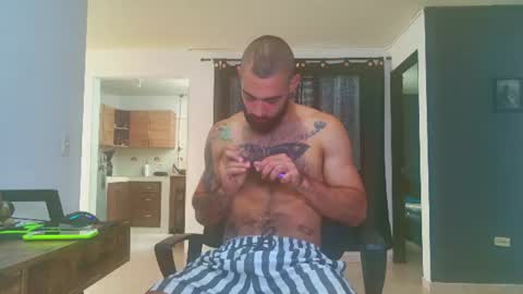 Snapshot of matheusbeard2 chatting on 07/12/26, 05:48 Matheus online show from 07/12/26, 05:48