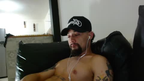 STRURIBE ON INSTAGRAM online show from 01/26/25, 10:13