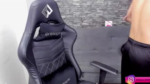 Mathew Independent model online show from 10/16/25, 01:56