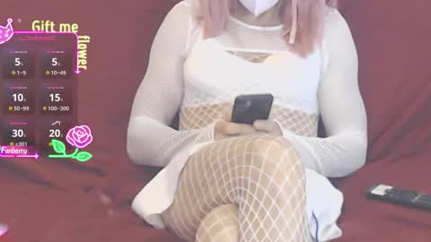 LooLa online show from 11/19/25, 08:36