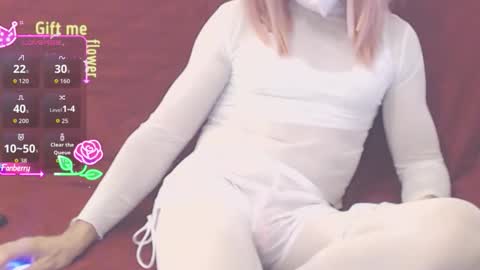 LooLa online show from 11/28/25, 08:55