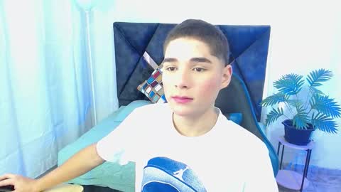 Snapshot of matiii18 chatting on 09/29/25, 01:38 Mati online show from 09/29/25, 01:38