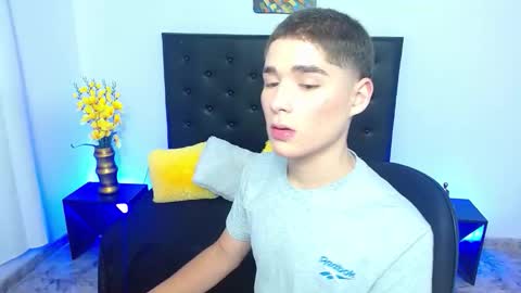 Snapshot of matiii18 chatting on 10/10/25, 08:08 Mati online show from 10/10/25, 08:08