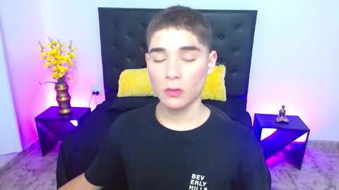 Snapshot of matiii18 chatting on 10/11/25, 01:53 Mati online show from 10/11/25, 01:53