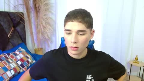 Snapshot of matiii18 chatting on 11/05/25, 02:17 Mati online show from 11/05/25, 02:17