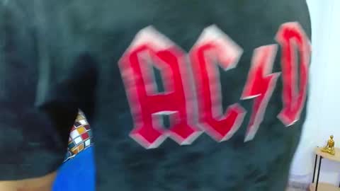 Snapshot of matiii18 chatting on 11/13/25, 02:49 Mati online show from 11/13/25, 02:49