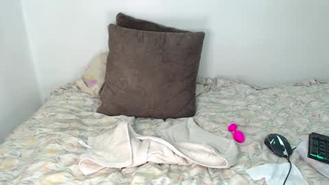 Snapshot of matildarave chatting on 01/20/25, 09:43 Mathi online show from 01/20/25, 09:43