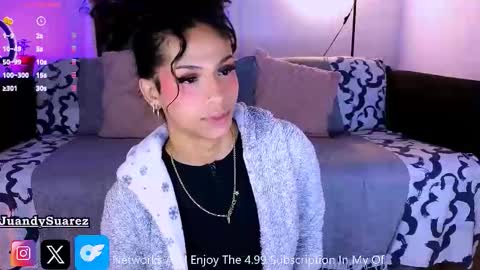 Snapshot of matiu_stonne chatting on 11/23/25, 06:24 Abby Bella online show from 11/23/25, 06:24