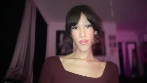 MOLLY MILLS online show from 01/06/26, 03:10