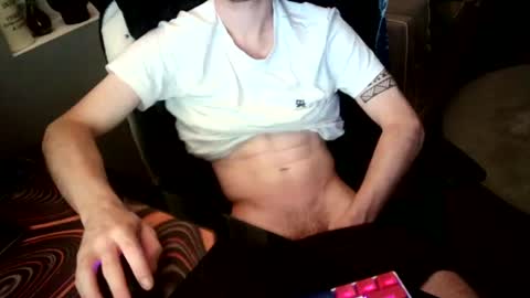 Snapshot of matt1q237916 chatting on 07/06/26, 01:46 matt1q237916 online show from 07/06/26, 01:46