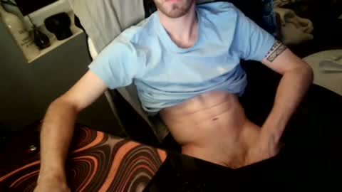 Snapshot of matt1q237916 chatting on 07/19/26, 02:15 matt1q237916 online show from 07/19/26, 02:15