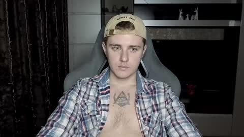 Snapshot of matt_aniston chatting on 01/10/25, 05:45 Matt online show from 01/10/25, 05:45