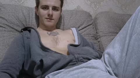 Snapshot of matt_aniston chatting on 01/18/25, 10:17 Matt online show from 01/18/25, 10:17