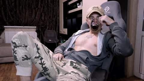 Snapshot of matt_aniston chatting on 01/27/25, 08:39 Matt online show from 01/27/25, 08:39