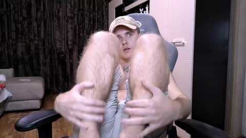 Snapshot of matt_aniston chatting on 02/09/25, 07:05 Matt online show from 02/09/25, 07:05