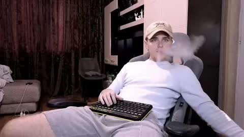 Snapshot of matt_aniston chatting on 02/14/25, 10:38 Matt online show from 02/14/25, 10:38