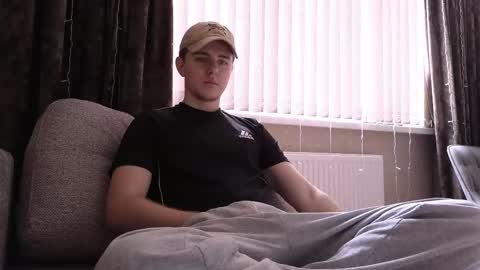 Snapshot of matt_aniston chatting on 03/04/25, 09:40 Matt online show from 03/04/25, 09:40