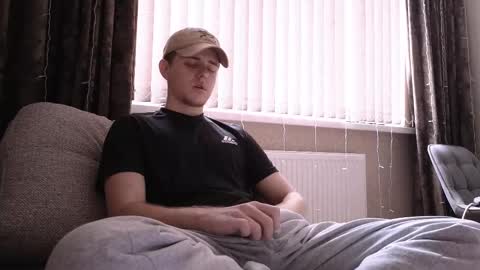 Snapshot of matt_aniston chatting on 03/04/25, 12:44 Matt online show from 03/04/25, 12:44