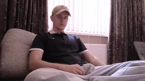 Snapshot of matt_aniston chatting on 03/10/25, 09:53 Matt online show from 03/10/25, 09:53