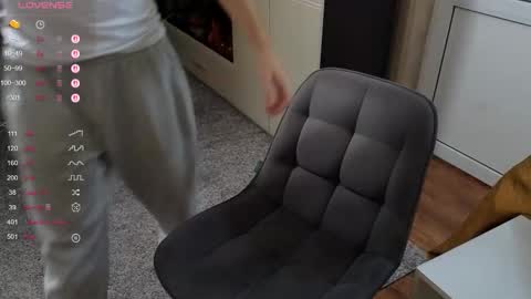 Snapshot of matt_aniston chatting on 11/19/25, 06:19 Matt online show from 11/19/25, 06:19