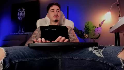 Snapshot of matt_thestud chatting on 02/17/26, 07:38 Matt online show from 02/17/26, 07:38