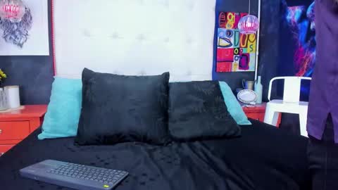 ---Matteo--- online show from 10/21/25, 04:13