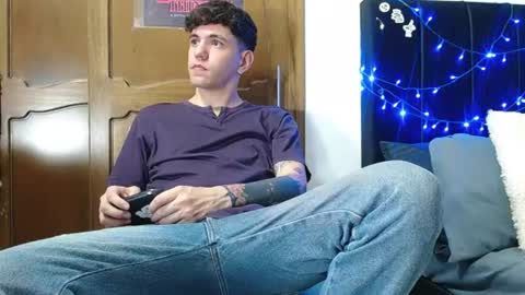 Snapshot of matteo12_ chatting on 07/19/26, 03:21 ---Matteo--- online show from 07/19/26, 03:21