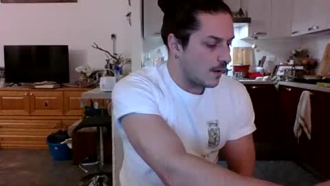 Snapshot of matteushh87 chatting on 01/19/25, 04:25 matteushh87 online show from 01/19/25, 04:25