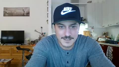 Snapshot of matteushh87 chatting on 02/17/25, 08:52 matteushh87 online show from 02/17/25, 08:52