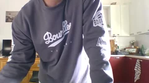 Snapshot of matteushh87 chatting on 02/18/25, 10:49 matteushh87 online show from 02/18/25, 10:49