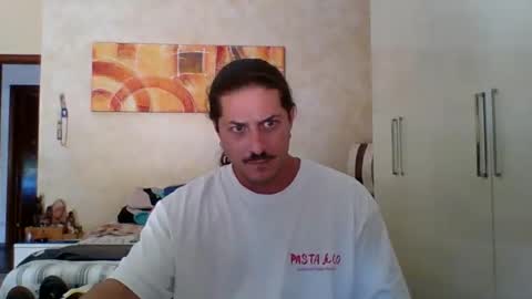 Snapshot of matteushh87 chatting on 09/18/25, 10:17 matteushh87 online show from 09/18/25, 10:17