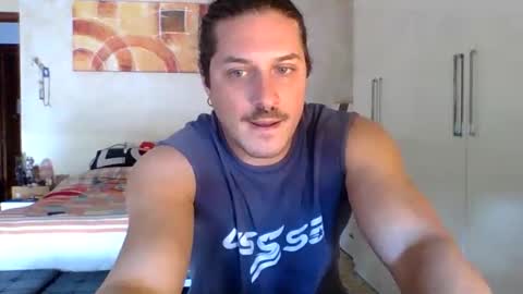 Snapshot of matteushh87 chatting on 10/15/25, 09:31 matteushh87 online show from 10/15/25, 09:31