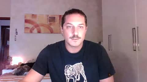 Snapshot of matteushh87 chatting on 10/21/25, 08:15 matteushh87 online show from 10/21/25, 08:15