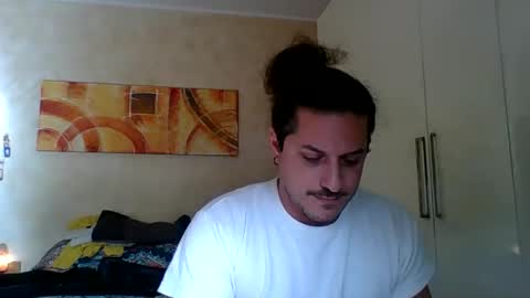 Snapshot of matteushh87 chatting on 11/15/25, 09:50 matteushh87 online show from 11/15/25, 09:50