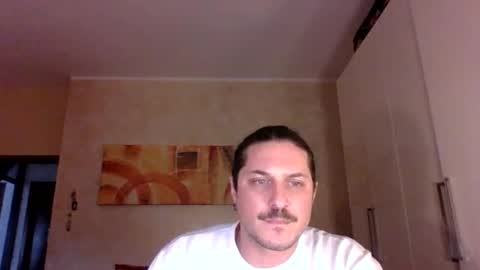 Snapshot of matteushh87 chatting on 11/26/25, 10:05 matteushh87 online show from 11/26/25, 10:05