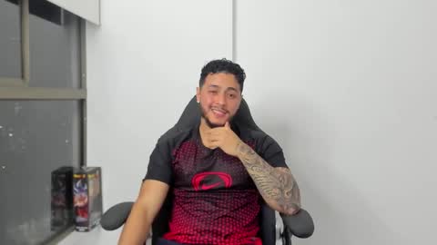 Snapshot of mattia_dupont chatting on 02/07/26, 12:14 Mattias online show from 02/07/26, 12:14