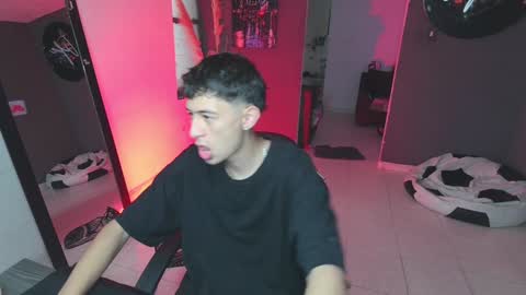 mattias     online show from 02/08/25, 06:22