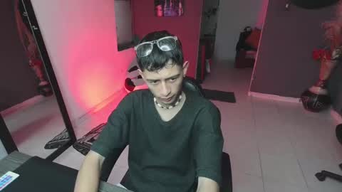 mattias     online show from 02/09/25, 08:56