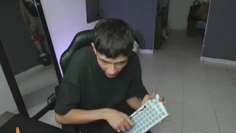 mattias     online show from 02/12/25, 08:50