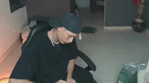 mattias     online show from 02/18/25, 11:08