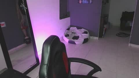 mattias     online show from 02/28/25, 03:15