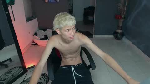 mattias     online show from 03/10/25, 06:23