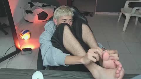 mattias     online show from 03/12/25, 04:41