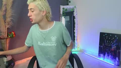 mattias     online show from 09/29/25, 04:01