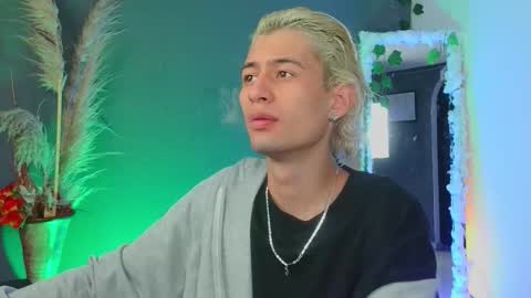 mattias     online show from 10/02/25, 02:29