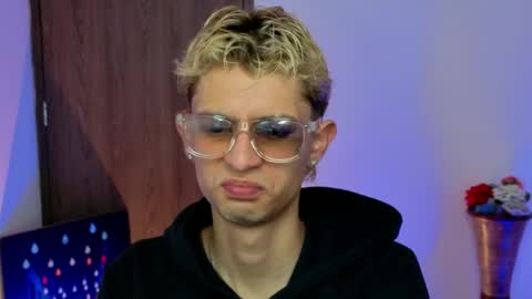 mattias     online show from 03/31/26, 06:25