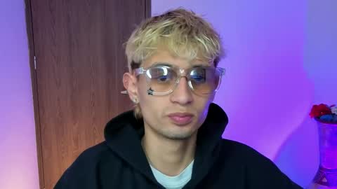 mattias     online show from 04/07/26, 03:07